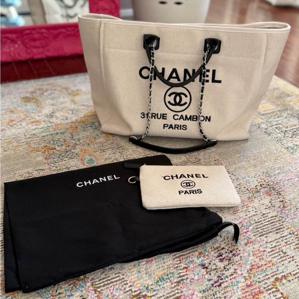 CC Beige Canvas Tote With Pouch & Dust Bag - Picture 2 of 4
